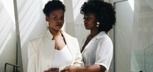 Como Se Posicionar Como Mulher Empreendedora no Mercado Adulto e Valorizar Seu Nome